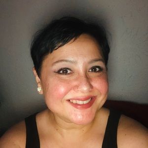 Meet your Posher, Stacy